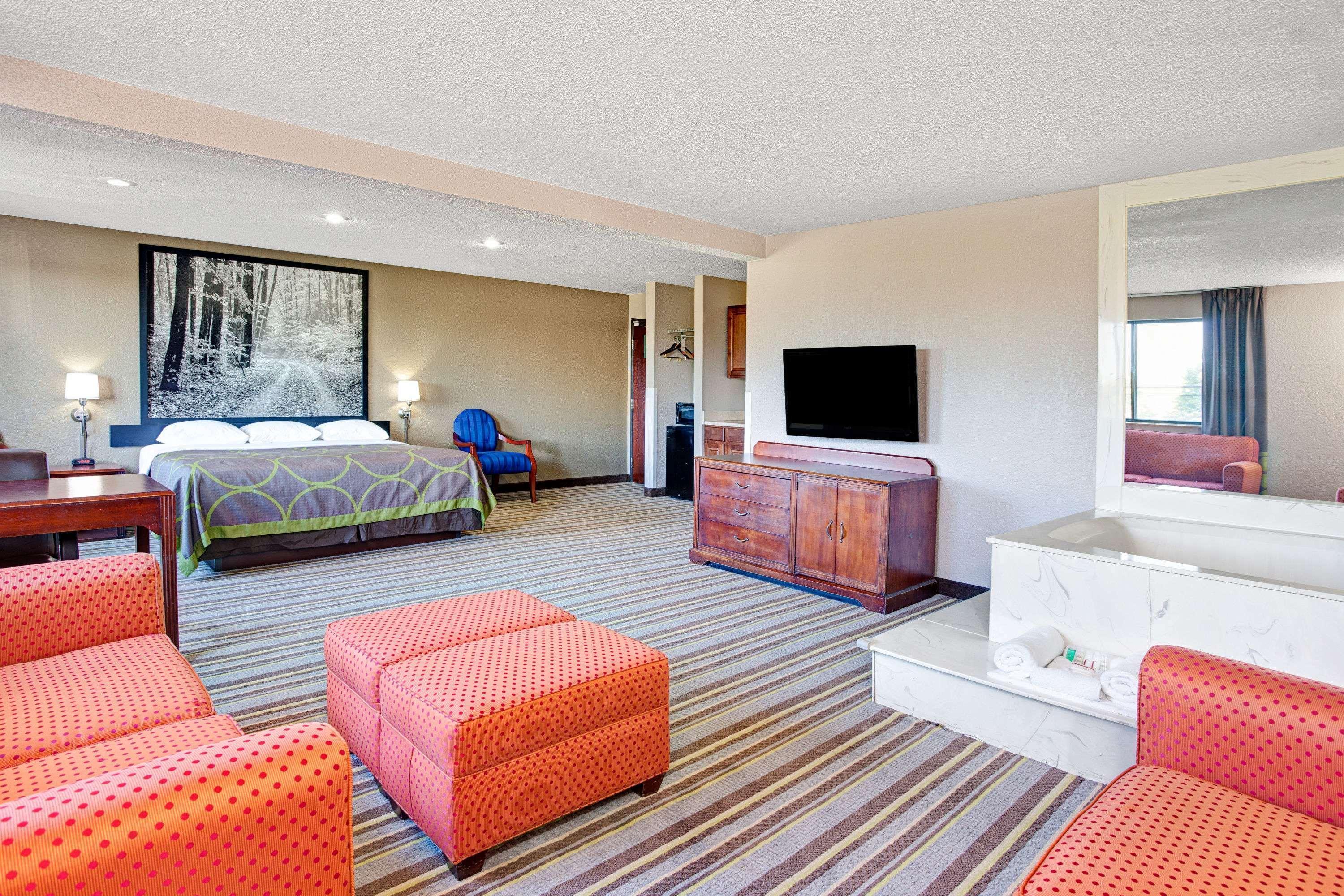 Super 8 By Wyndham Roseville/Detroit Area Kültér fotó